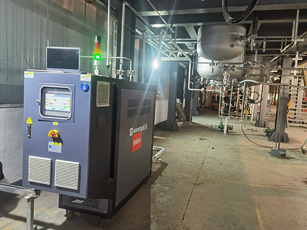 化工原料不銹鋼反應(yīng)釜控溫模溫機「歐能機械」
